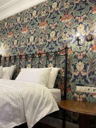 Гостиница Бобровая долина Ижевск Номер стандарт Дабл Воткинск (Астрабат) с 1 двуспальной кроватью (корпус Арт-отель)-3