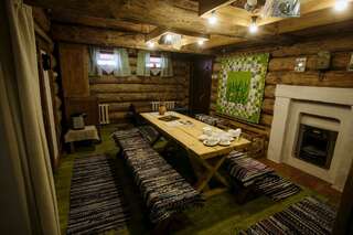 Гостиница Бобровая долина Ижевск Номер улучшенный семейный c баней (корпус Деревянный Этноотель)-3