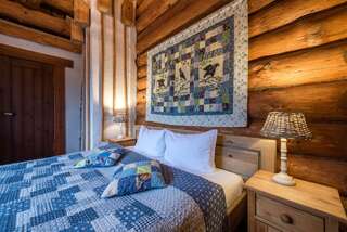 Гостиница Бобровая долина Ижевск Номер стандарт Скворец с 1 двуспальной кроватью (корпус Деревянный Этноотель)-1